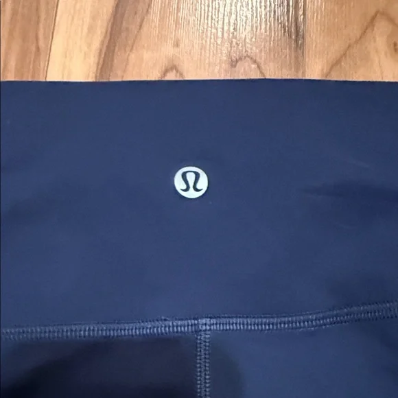 Women’s Navy Active Leggings Lululemon - Picture 3 of 7